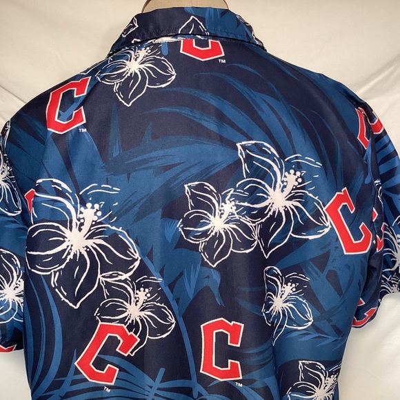 Cleveland Guardians Men's Button-Up Hawaiian Shirt Size XL - Picture 4 of 11